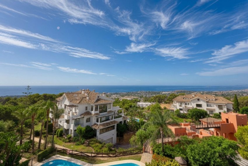 R5401237-Apartment-For-Sale-Nueva-Andalucia-Penthouse-4-Beds-361-Built