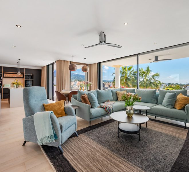 R5426380-Image 1-Penthouse Duplex - 3 Beds - 193 Built