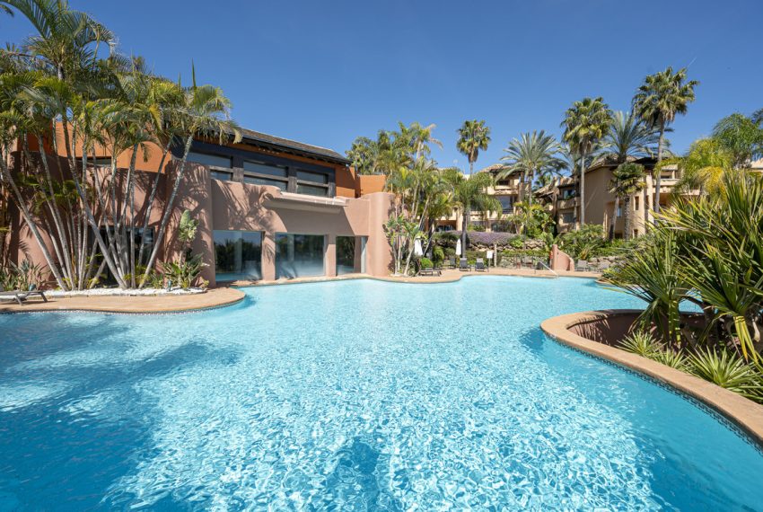 R5428081-Apartment-For-Sale-The-Golden-Mile-Penthouse-2-Beds-166-Built-8
