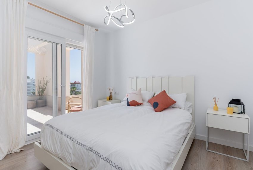 R5431927-Apartment-For-Sale-Nueva-Andalucia-Penthouse-4-Beds-108-Built-19