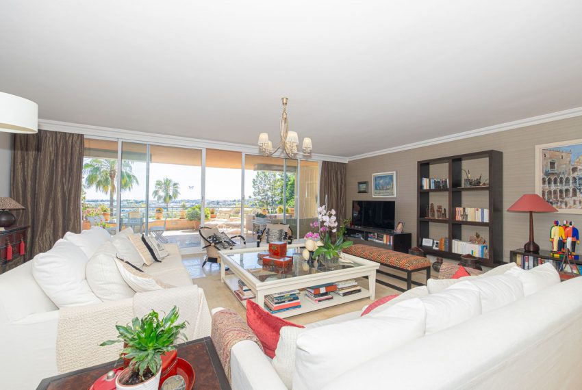 R5449597-Apartment-For-Sale-Nueva-Andalucia-Middle-Floor-Apartment-3-Beds-245-Built-1