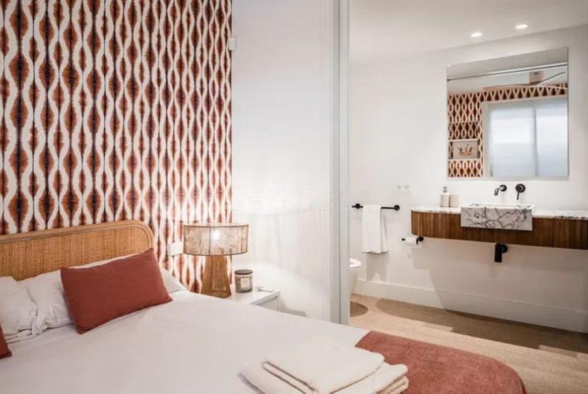 R5451994-Apartment-For-Sale-The-Golden-Mile-Middle-Floor-Apartment-3-Beds-255-Built-10