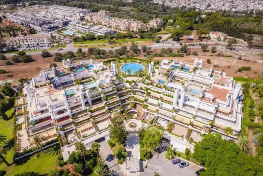 R5451994-Apartment-For-Sale-The-Golden-Mile-Middle-Floor-Apartment-3-Beds-255-Built-14