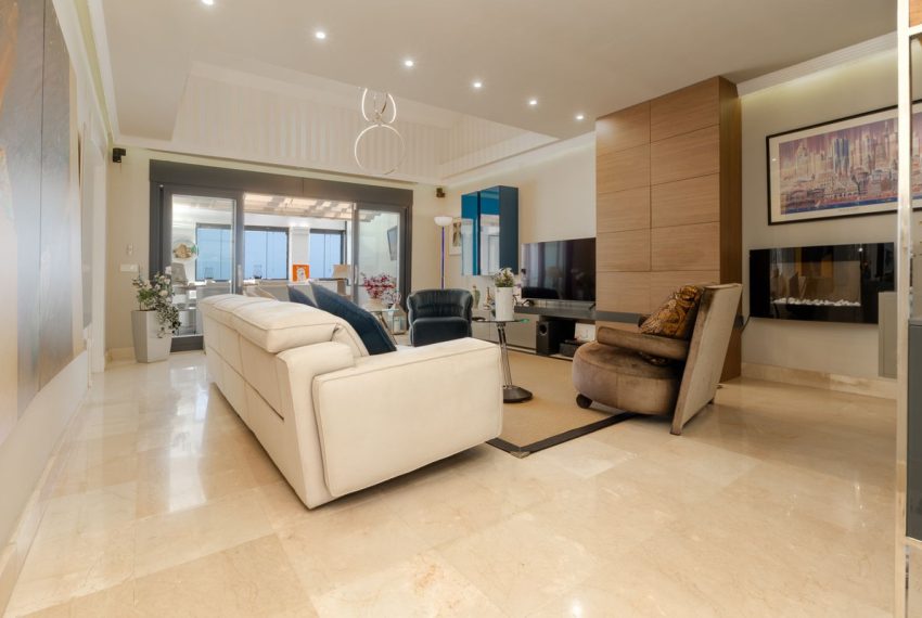 R5452324-Apartment-For-Sale-San-Pedro-de-Alcantara-Penthouse-Duplex-2-Beds-156-Built-13