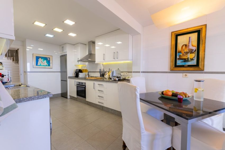 R5452324-Apartment-For-Sale-San-Pedro-de-Alcantara-Penthouse-Duplex-2-Beds-156-Built-14
