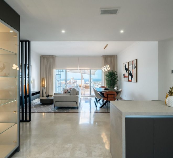 R5453860-Image 1-Penthouse Duplex - 2 Beds - 101 Built