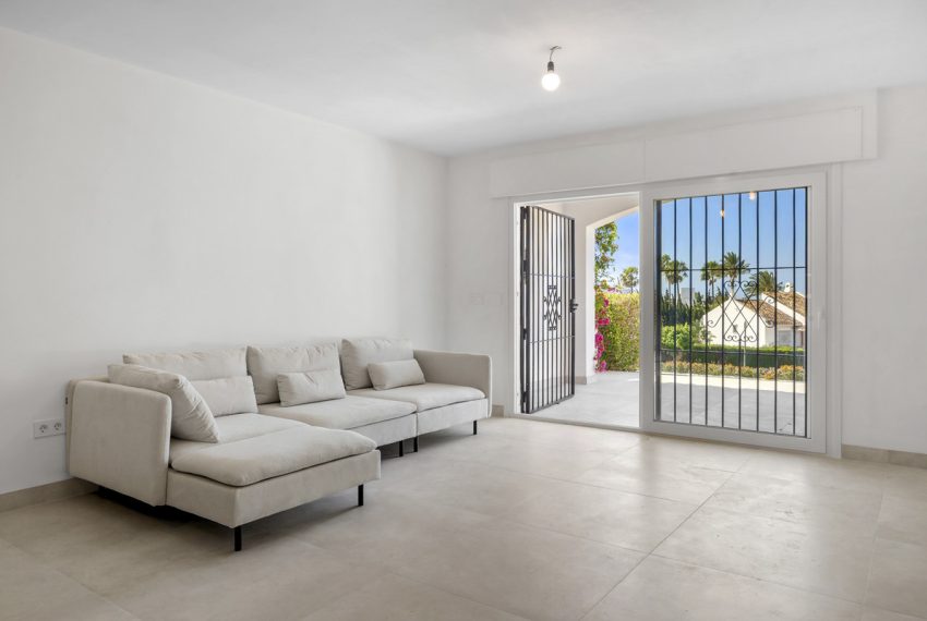 R5457208-Apartment-For-Sale-Nueva-Andalucia-Ground-Floor-Apartment-3-Beds-132-Built-16