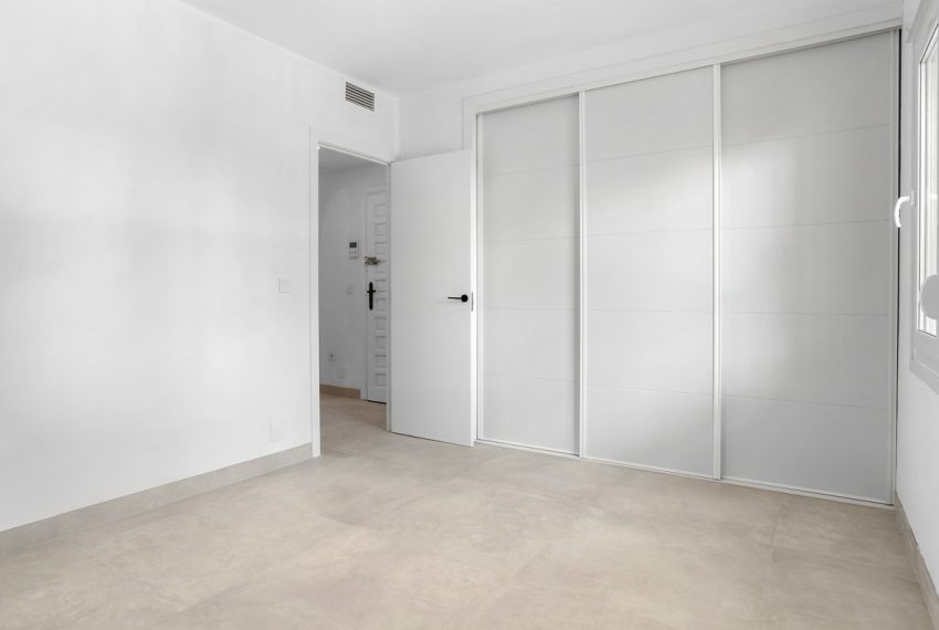 R5457208-Apartment-For-Sale-Nueva-Andalucia-Ground-Floor-Apartment-3-Beds-132-Built-2
