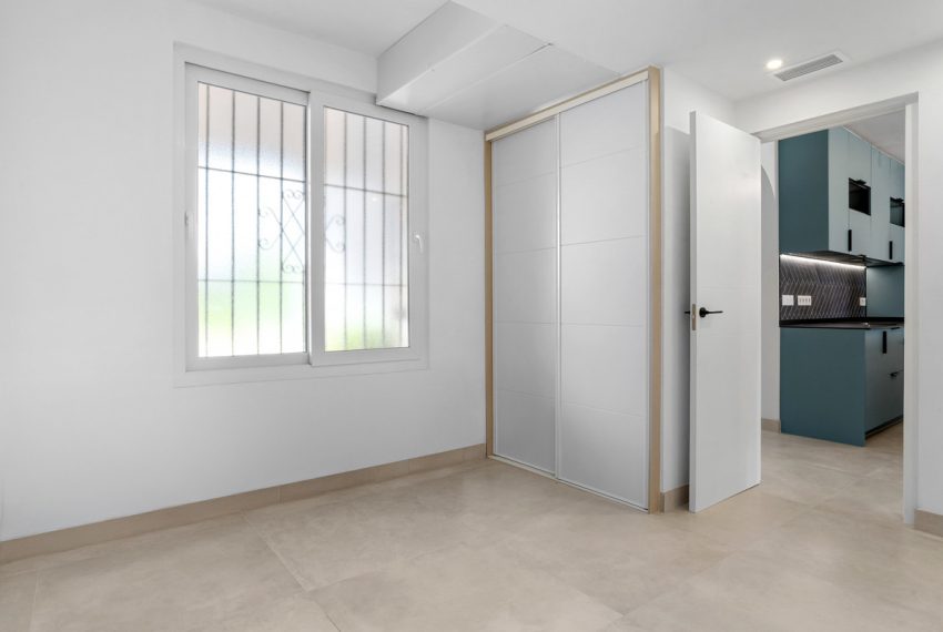 R5457208-Apartment-For-Sale-Nueva-Andalucia-Ground-Floor-Apartment-3-Beds-132-Built-4
