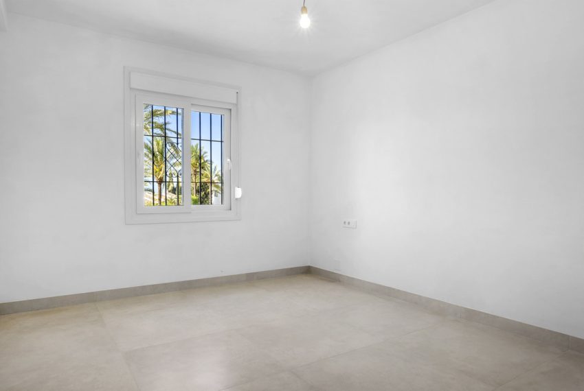 R5457208-Apartment-For-Sale-Nueva-Andalucia-Ground-Floor-Apartment-3-Beds-132-Built-7