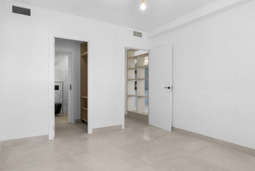 R5457208-Apartment-For-Sale-Nueva-Andalucia-Ground-Floor-Apartment-3-Beds-132-Built-8