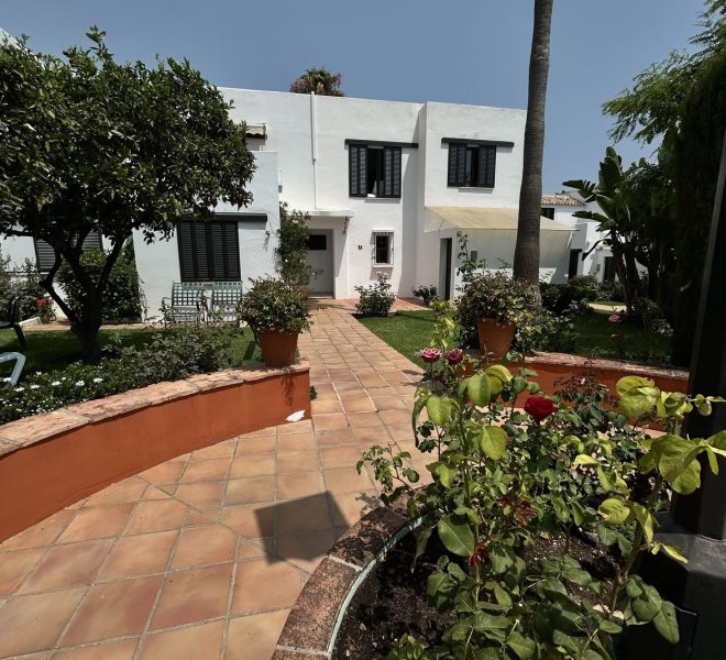R5457592-Image 1-Townhouse - 3 Beds - 170 Built
