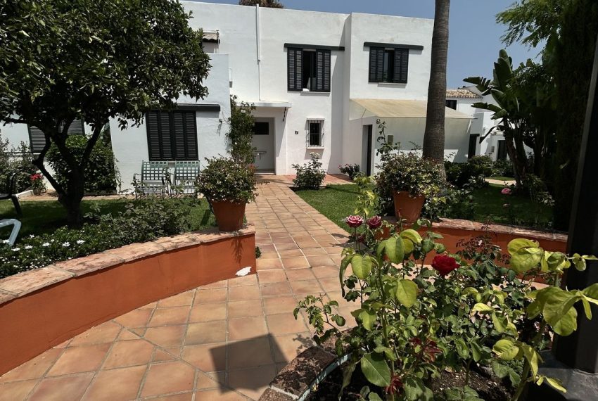 R5457592-House-For-Sale-San-Pedro-de-Alcantara-Townhouse-3-Beds-170-Built