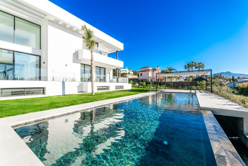 R5457823-House-For-Sale-Benahavis-Detached-Villa-6-Beds-1038-Built