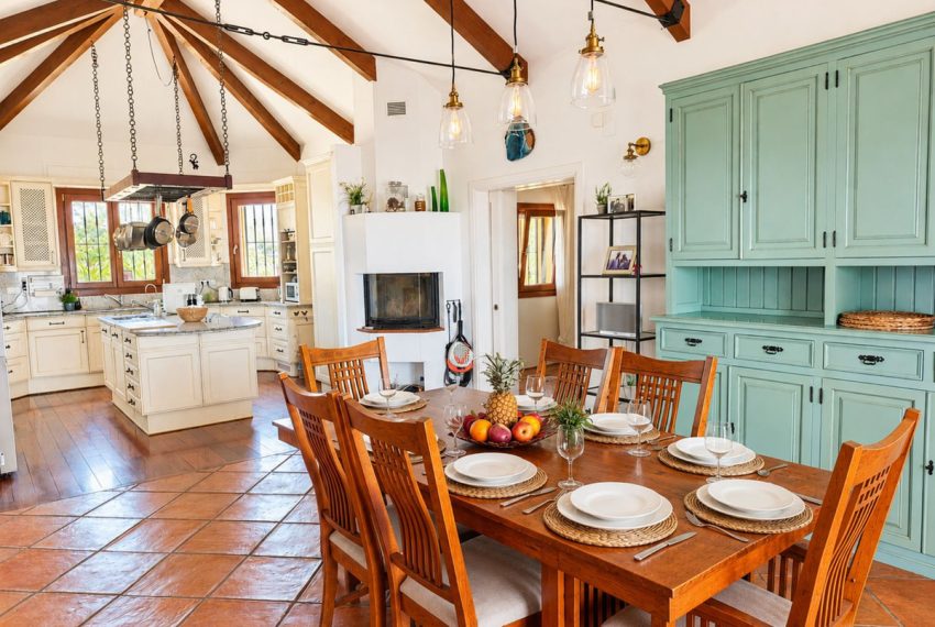 R5459224-House-For-Sale-Estepona-Finca-Cortijo-6-Beds-650-Built-14