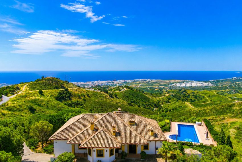 R5459224-House-For-Sale-Estepona-Finca-Cortijo-6-Beds-650-Built-3