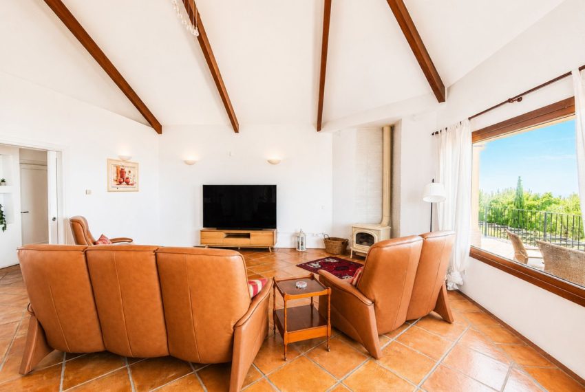 R5459224-House-For-Sale-Estepona-Finca-Cortijo-6-Beds-650-Built-7