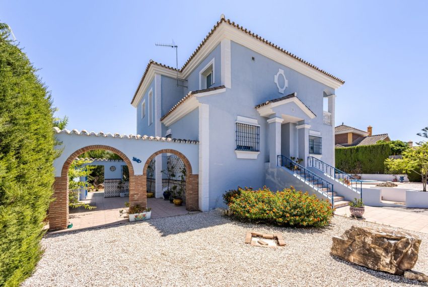 R5459248-House-For-Sale-Coin-Detached-Villa-4-Beds-365-Built-3