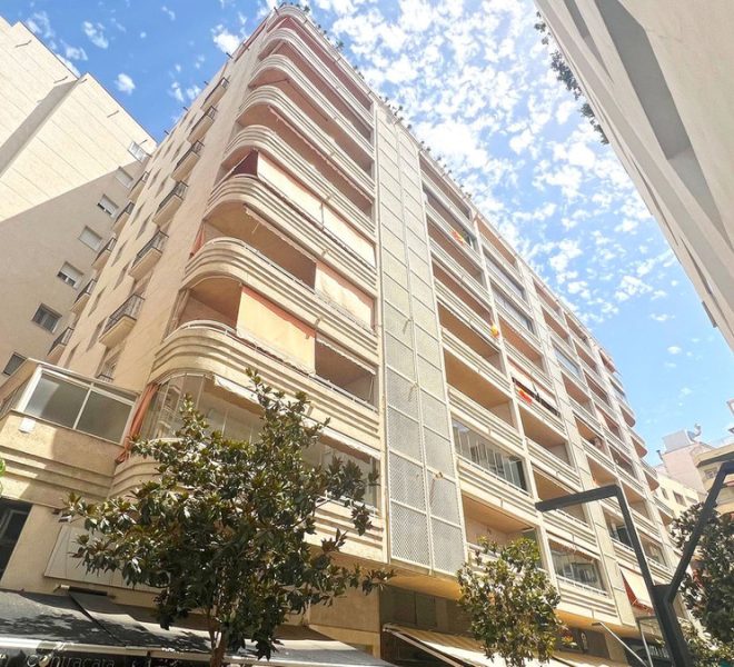 R5459302-Image 1-Middle Floor Apartment - 3 Beds - 134 Built