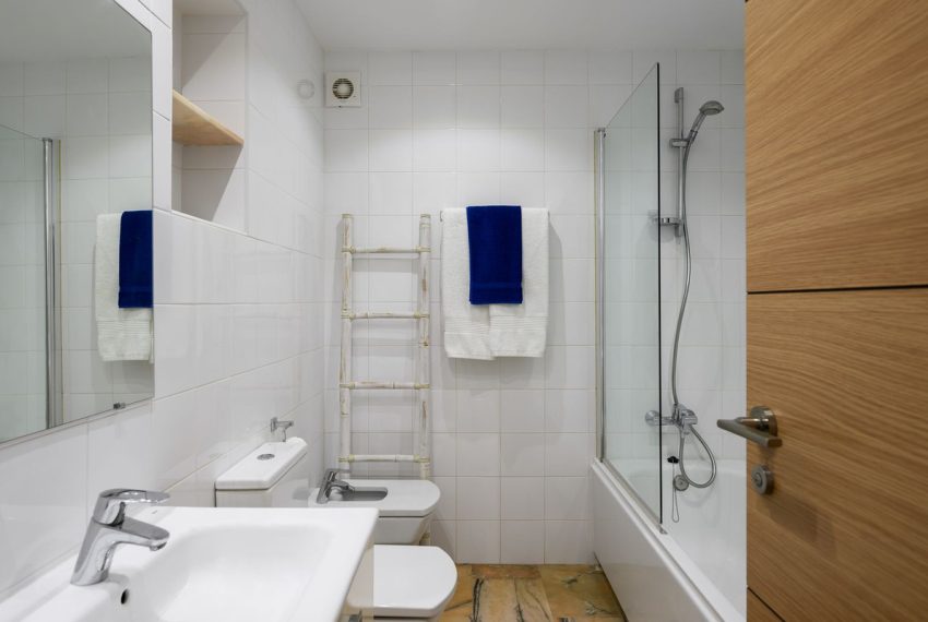 R5459329-House-For-Sale-Estepona-Detached-Villa-3-Beds-200-Built-18