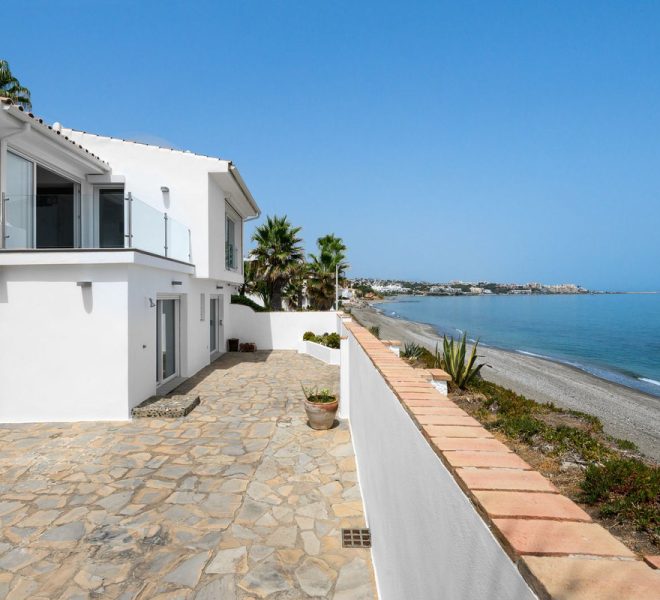 R5459329-Image 1-Detached Villa - 3 Beds - 200 Built