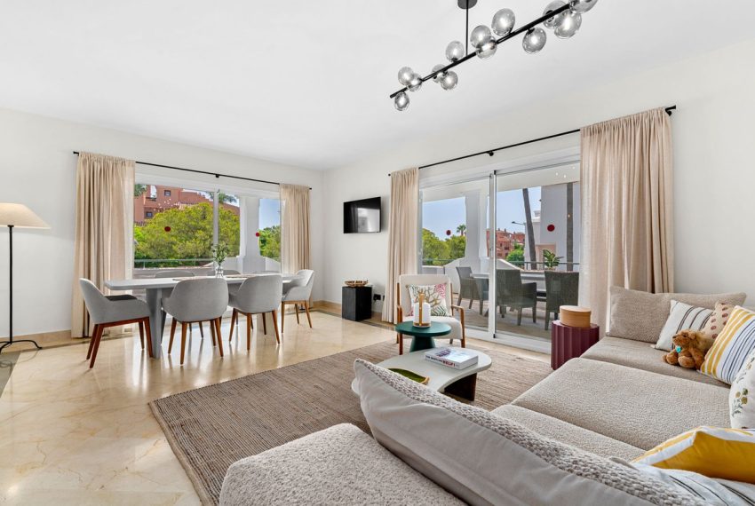 R5459389-Apartment-For-Sale-El-Presidente-Middle-Floor-Apartment-3-Beds-95-Built-2