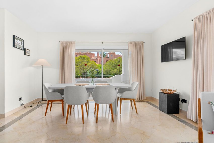 R5459389-Apartment-For-Sale-El-Presidente-Middle-Floor-Apartment-3-Beds-95-Built-8